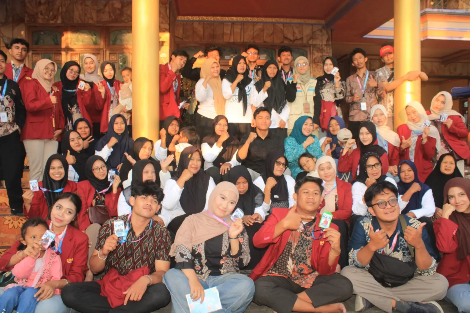 Tingkatkan Daya Saing UMKM, Mahasiswa KKN UMM Gelar Sosialisasi Manajemen Usaha, Inovasi Kemasan, dan Sertifikasi Halal di Desa Pringgodani