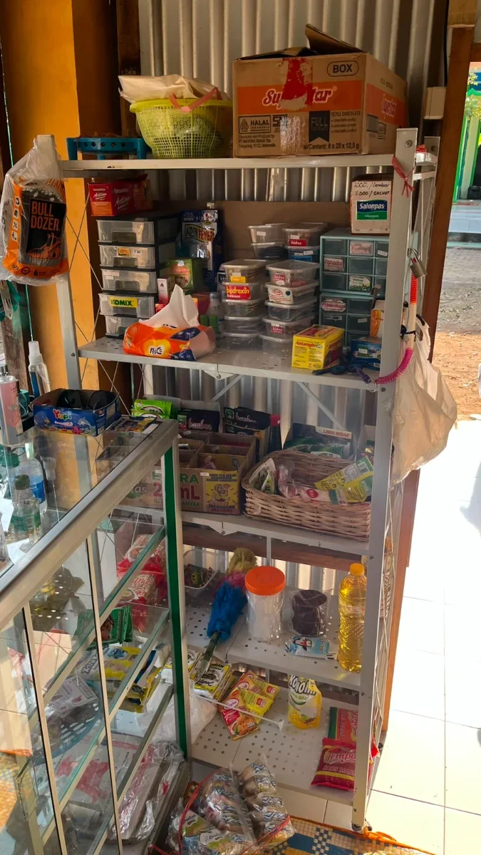Toko Cahaya nan Ajib
